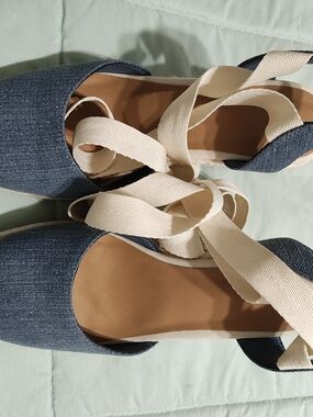 The GAP Denim Blue Espadrilles Lace-Up Wedges with Cream Ties. Brand New.
